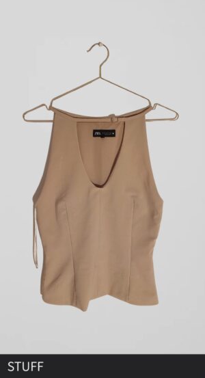 גופיית קולר של ZARA